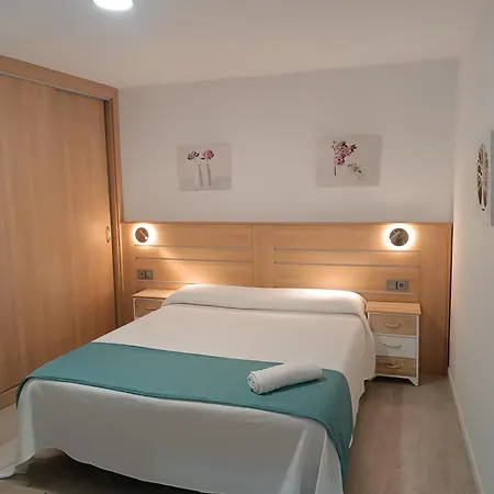 Apartamentos Turisticos Avila Puerta Del Puente 1-3 Exterior photo