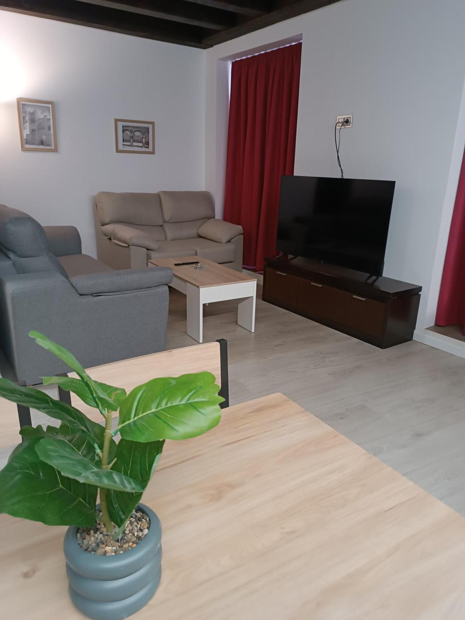 Apartment Turisticos Puerta Del Puente 1-3 Avila